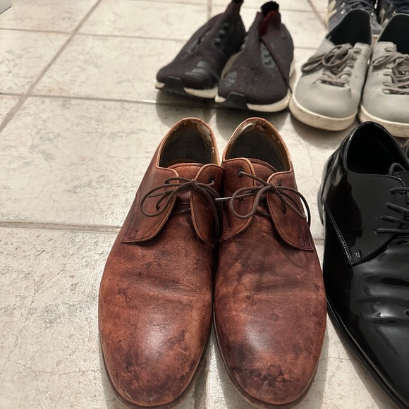 9 used pairs of shoes and sneakers at bottom prices! - Picture 2 of 10